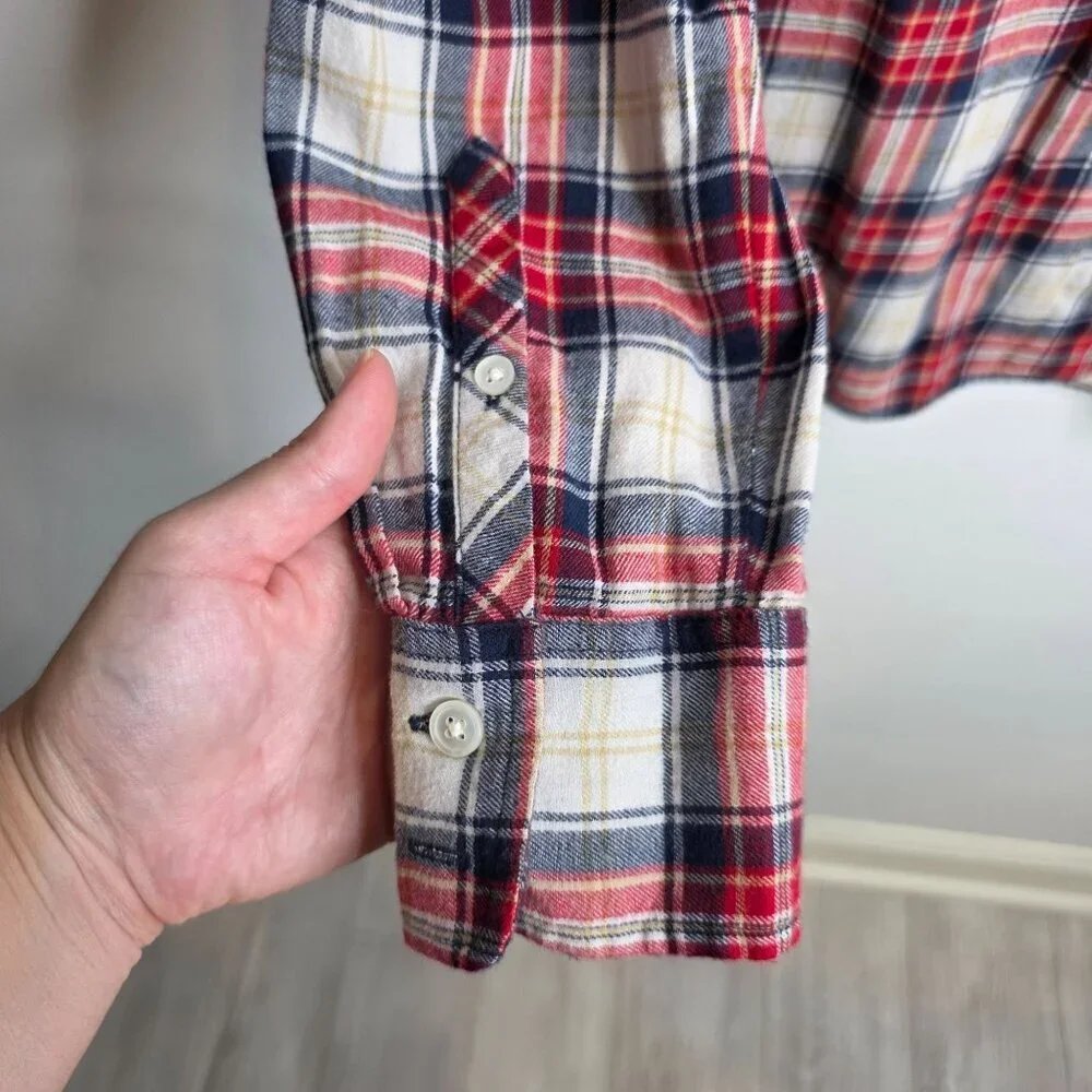 J. Crew Button Up Womens‎ Small